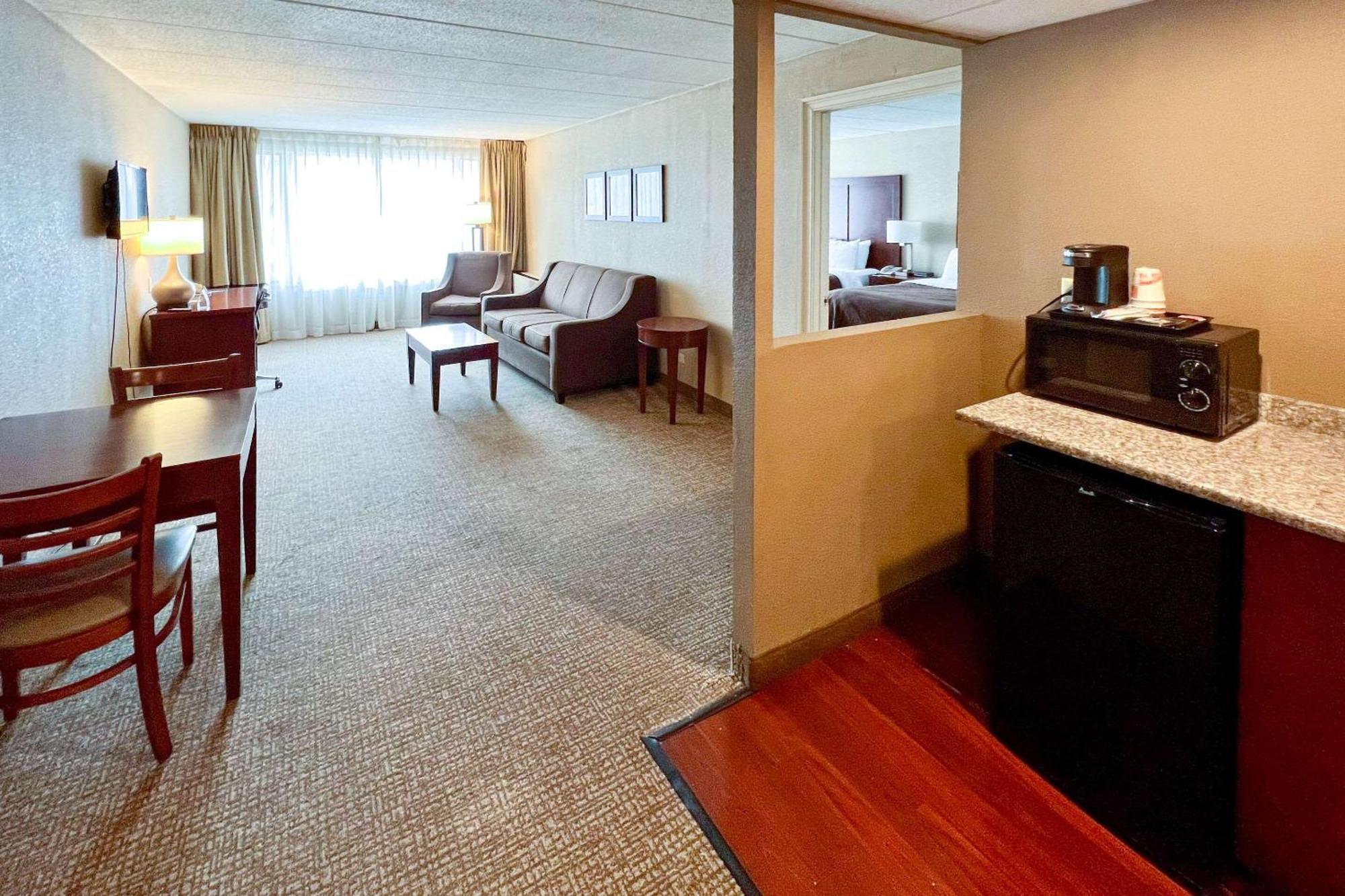 Quality Inn & Suites Orland Park - Chicago Eksteriør bilde