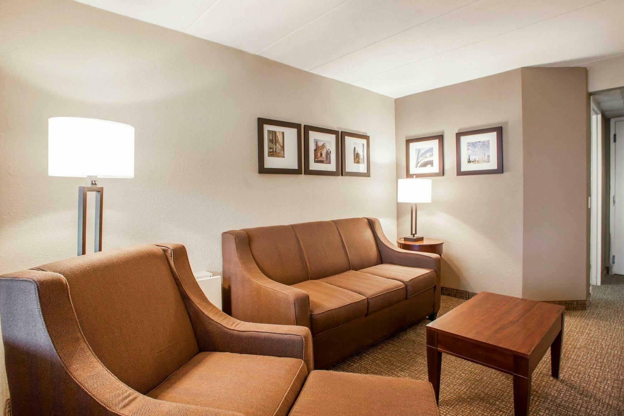 Quality Inn & Suites Orland Park - Chicago Eksteriør bilde
